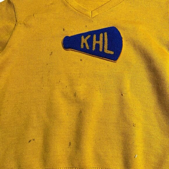 4 Item Sweater Bundle Lot Medium - Picture 9 of 13